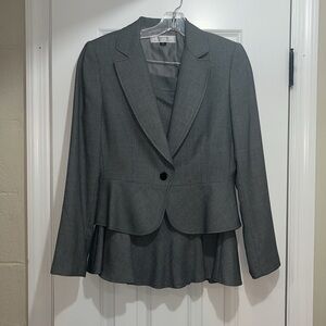 Blazer and skirt set from TAHARI. Size 6, NWOT. Timeless style.